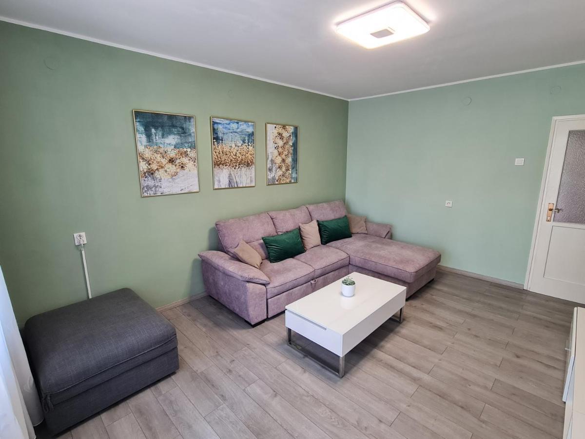 M & M Apartment PUY Eksteriør bilde